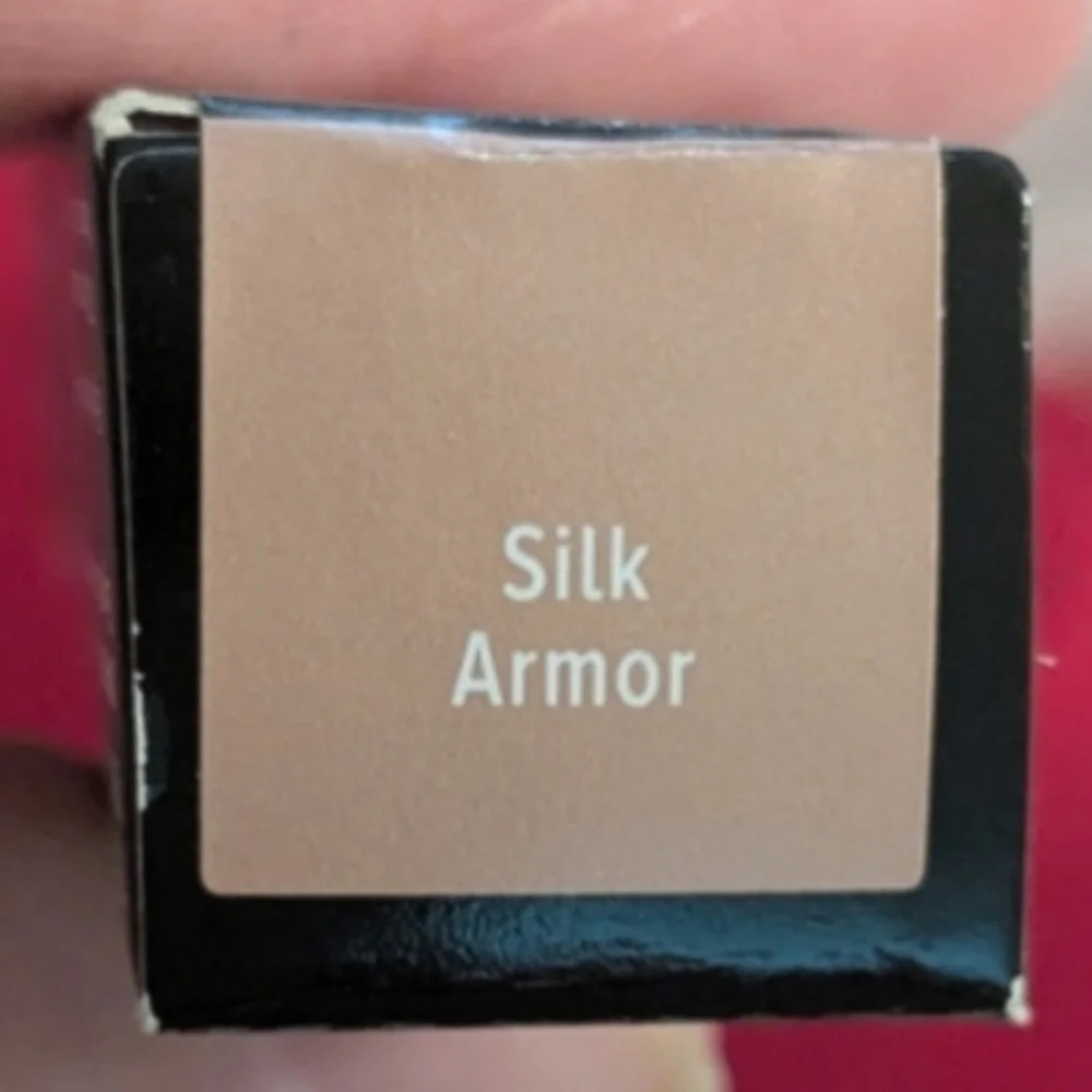 Silk Armor IT Cosmetics Superhero No-Tug Shadow Stick - Full Size NIB